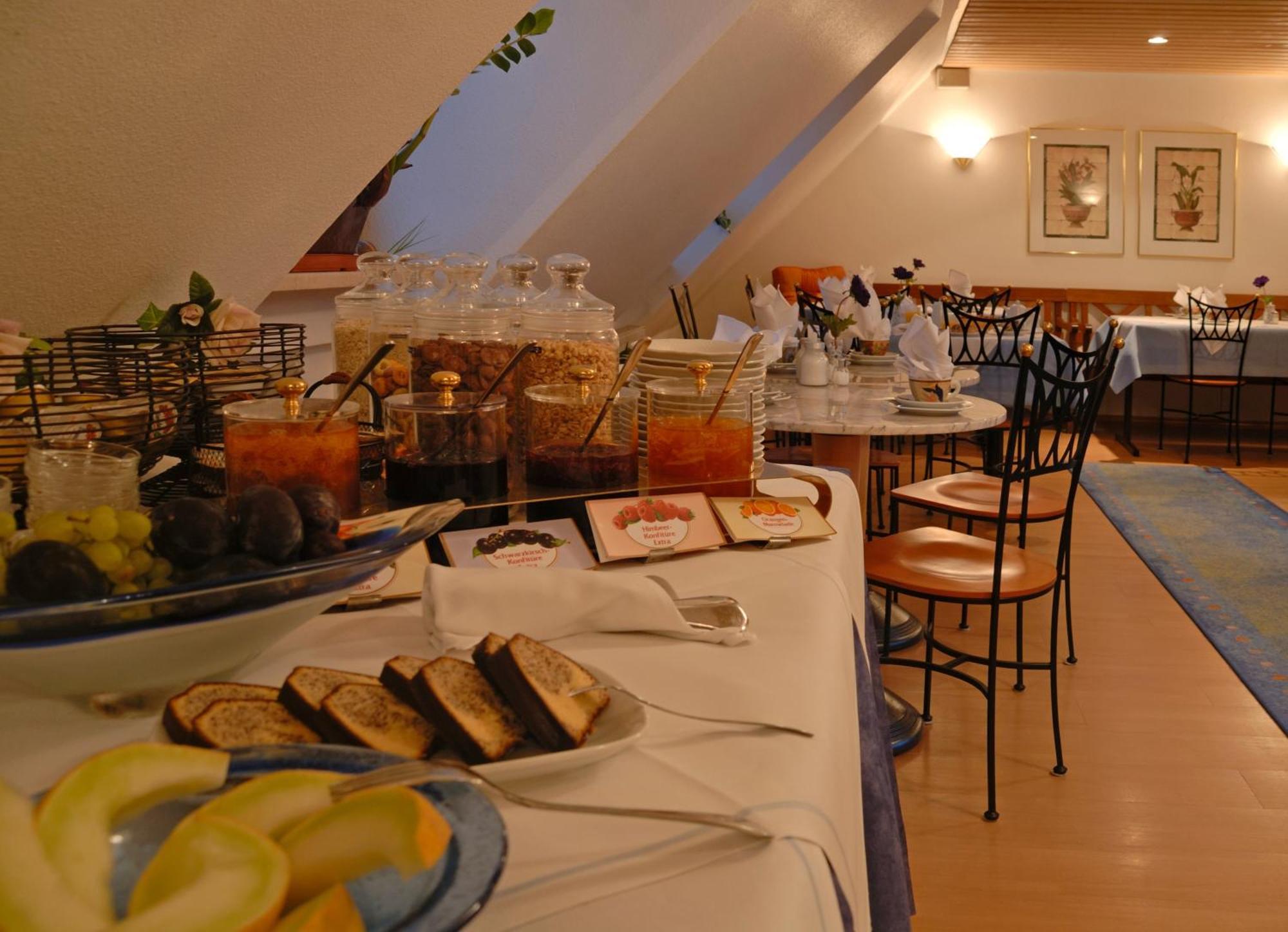 Stadthotel Констанц Екстериор снимка
